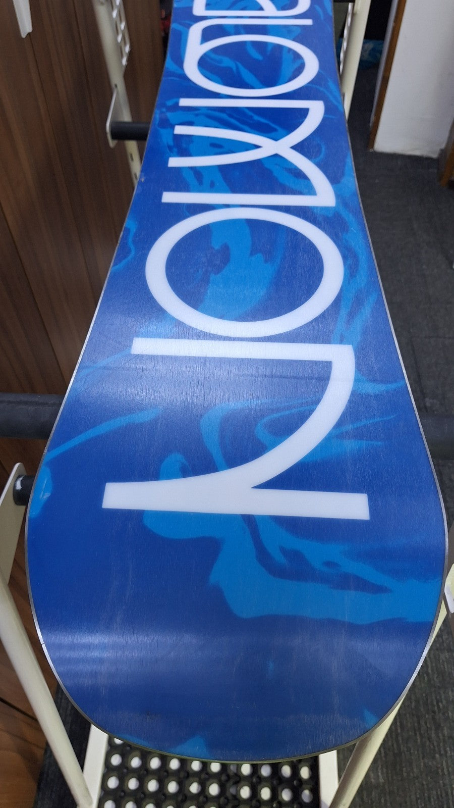 Snowboard Salomon Gypsy 138 cm + fixations Farefly S neuves Sport Hiver Amusement