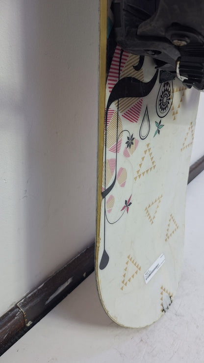 Snowboard Salomon Lotus 151 cm + attacchi Speedfit M Sport invernali sulla neve