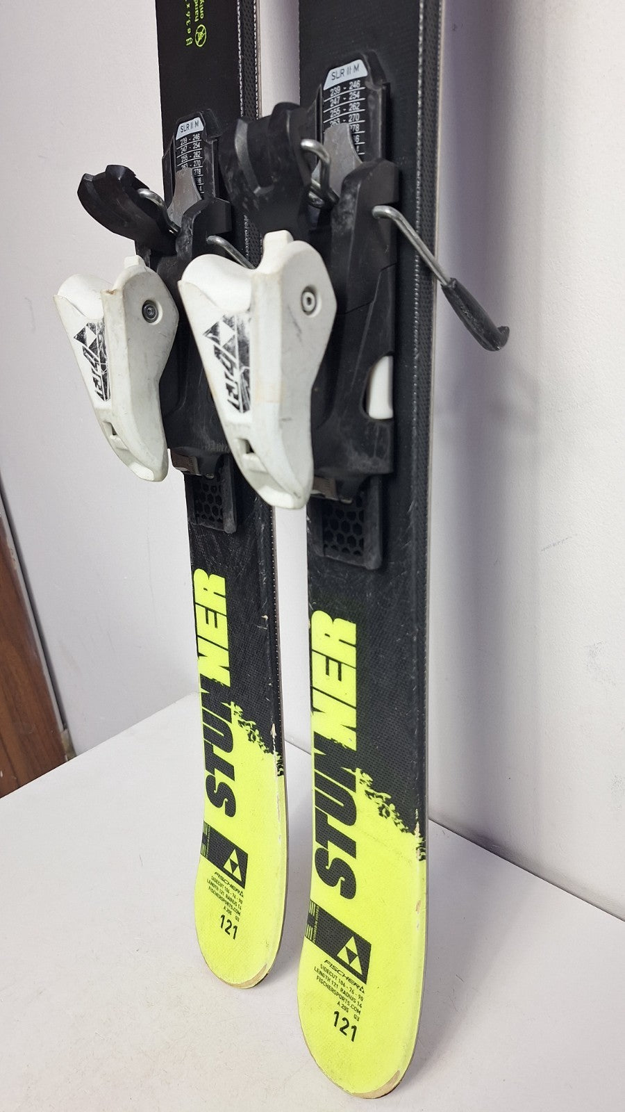 Fischer Stunner 121 cm Ski + Fisher 4.5 Bindings Winter Sports Fun Adventure