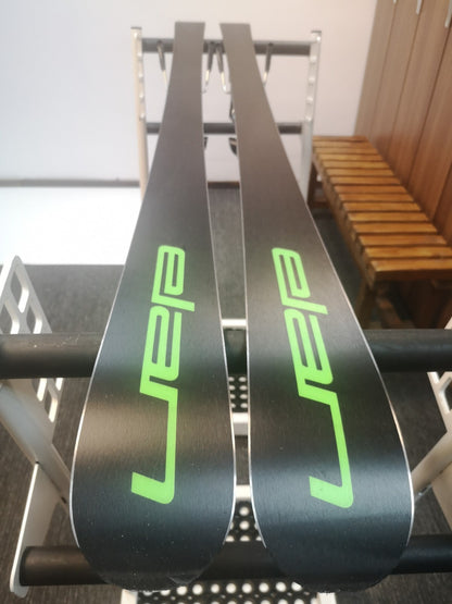 Ski Elan GSX 150 cm + fixations Elan EL 7.5 BSL. Plaisir, neige, aventure et sport hivernal