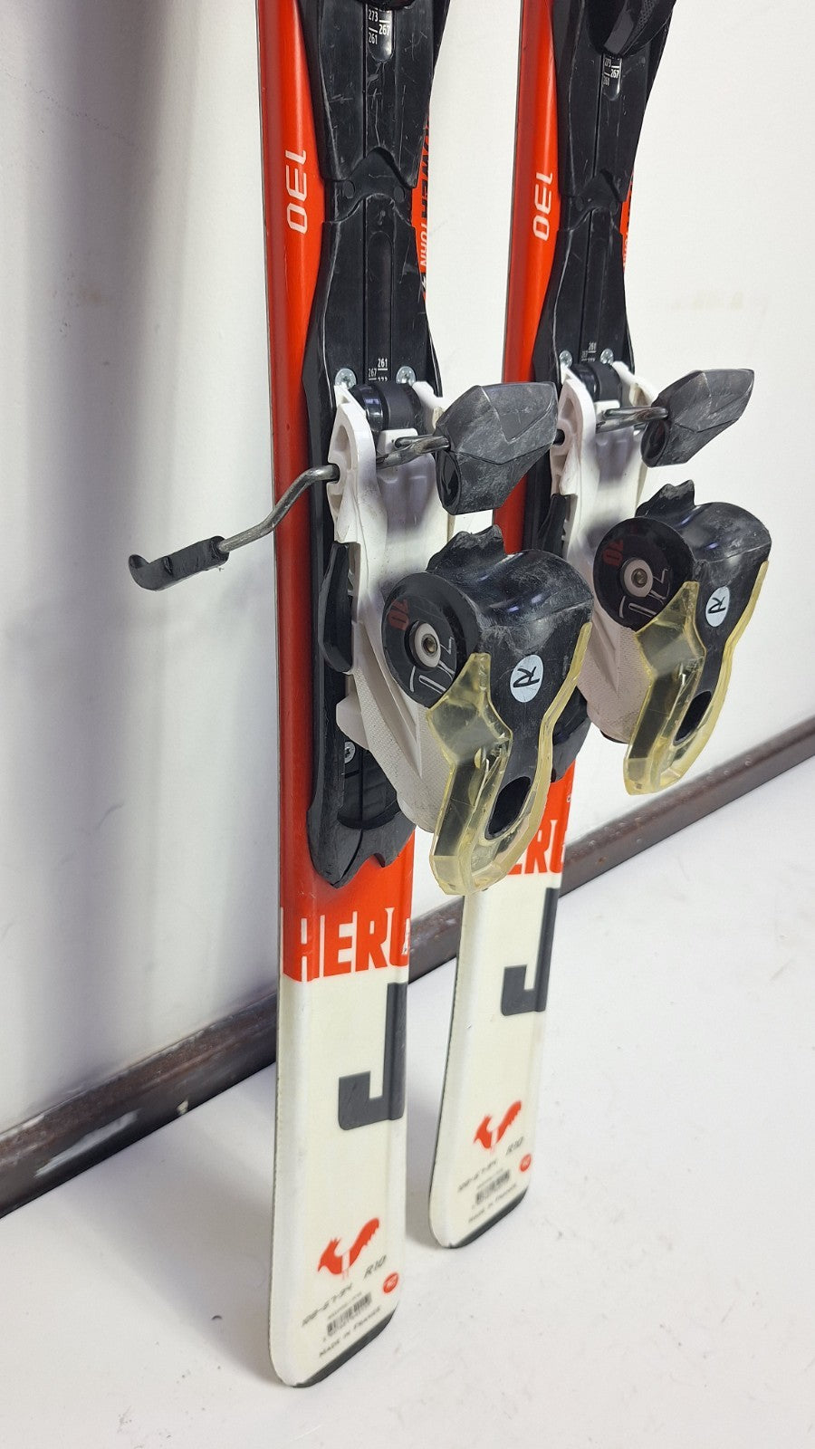 Rossignol Hero JR 130 cm Ski + Rossignol 7 Bindungen Wintersport Schnee