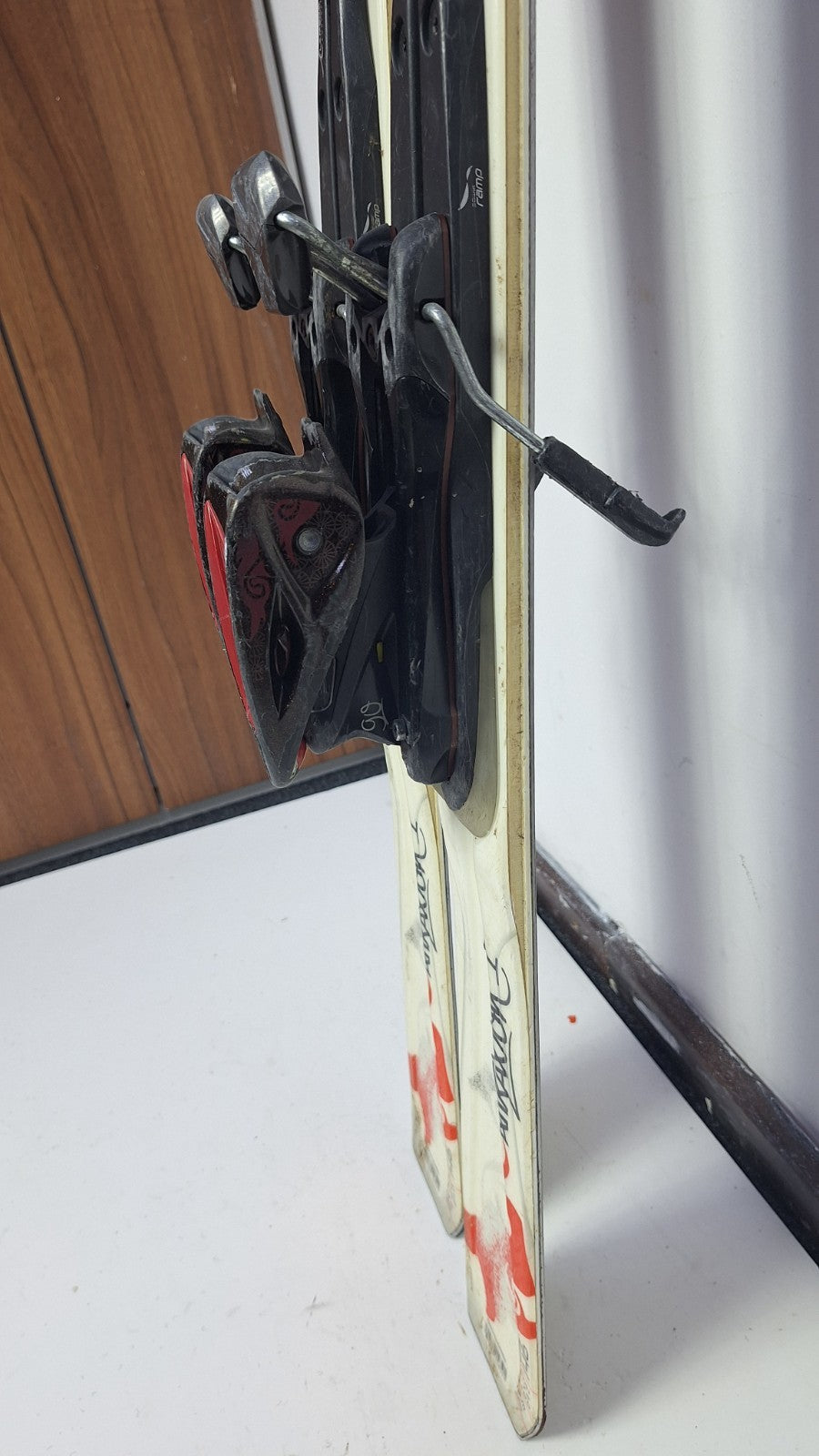 Rossignol Attraxion 146cm Ski + Rossignol 9 Bindings Winter Sport Snow