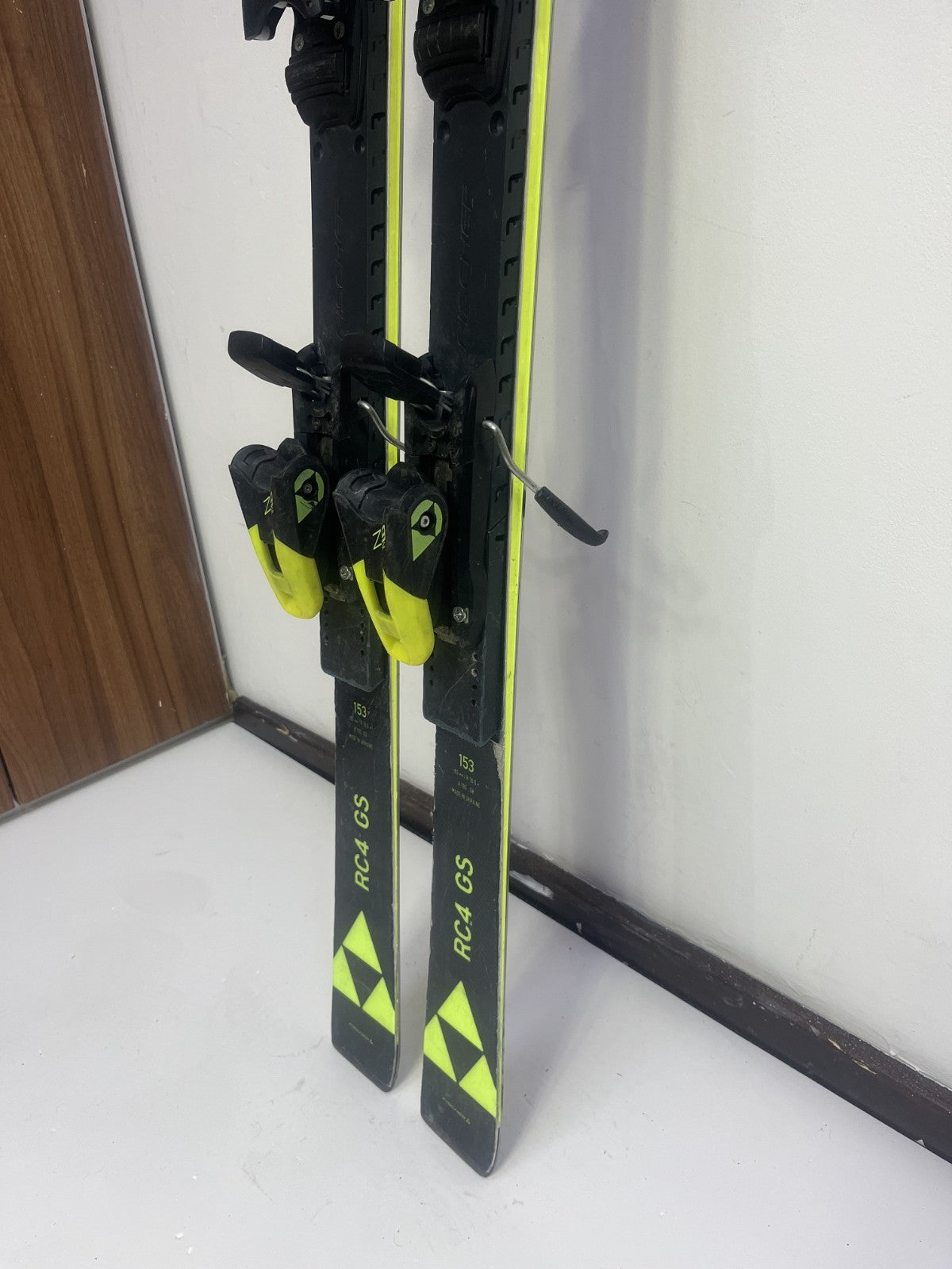 Fischer RC4 GS 153 cm Ski + Fischer 9 Bindungen Wintersport