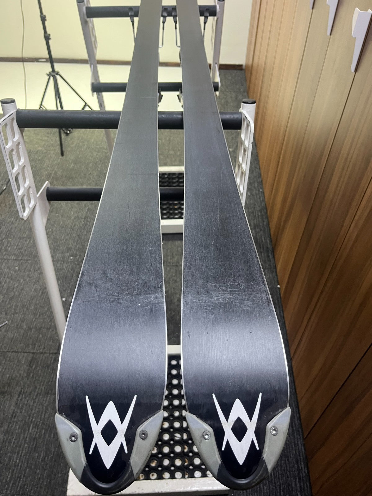 Völkl Carver V4 177 cm Ski + Marker 11 Bindungen Winter Fun Schneesport