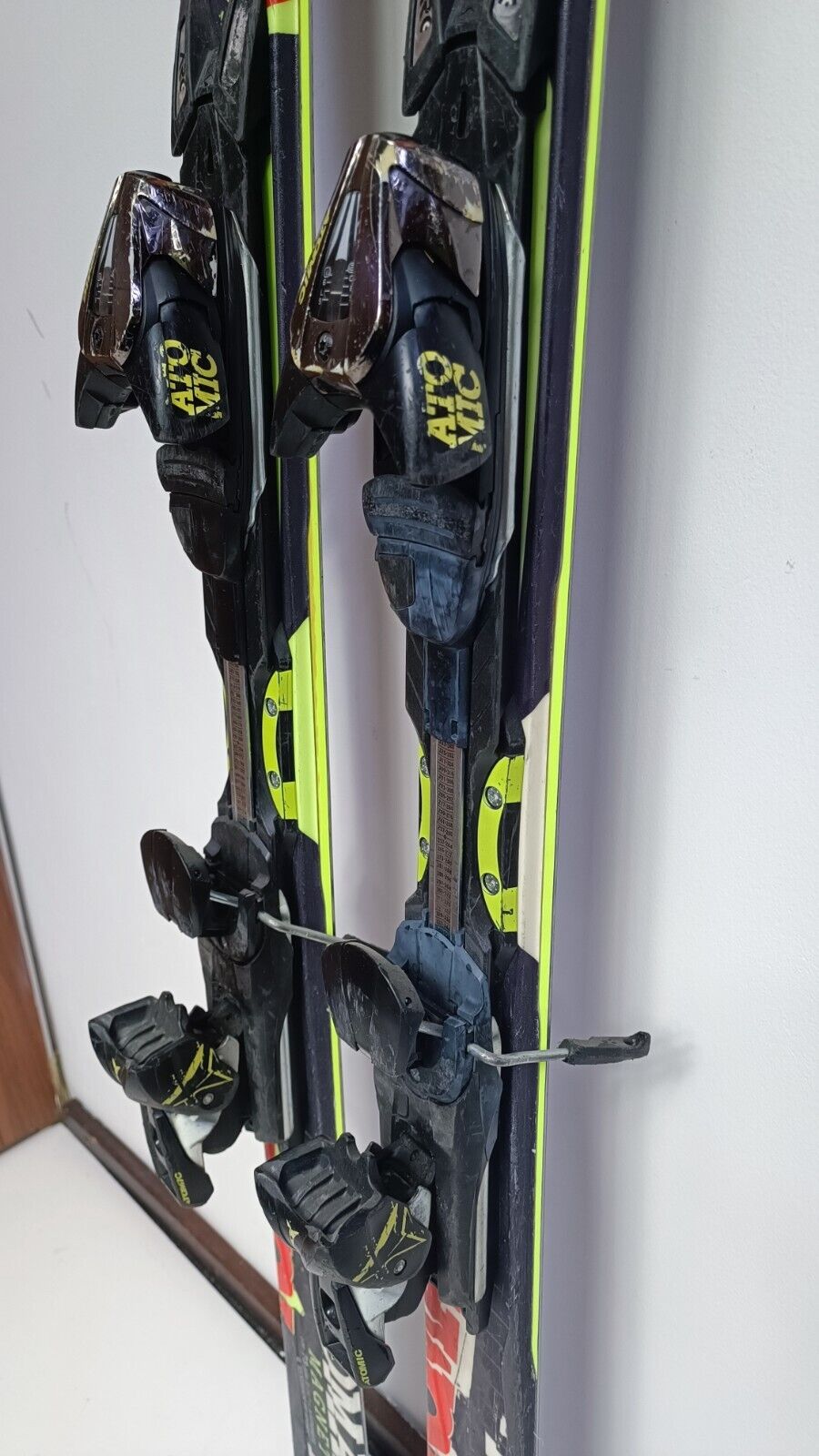 Atomic Nomad Magnet 181cm Ski + Atomic 12 Bindungen Wintersport