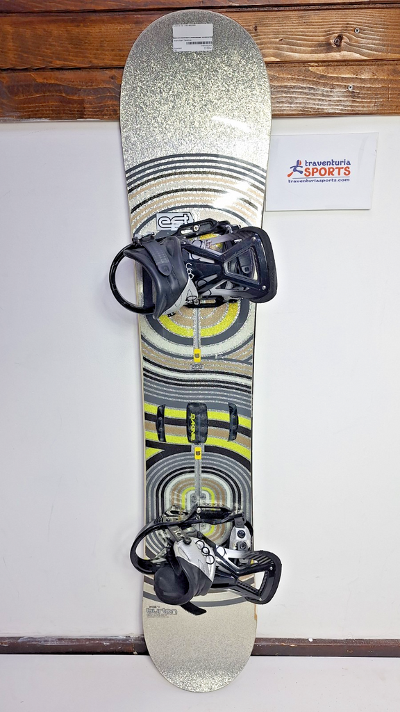 Burton X8 150 cm Snowboard + Burton M  Bindings Winter Snow Adventure Fun