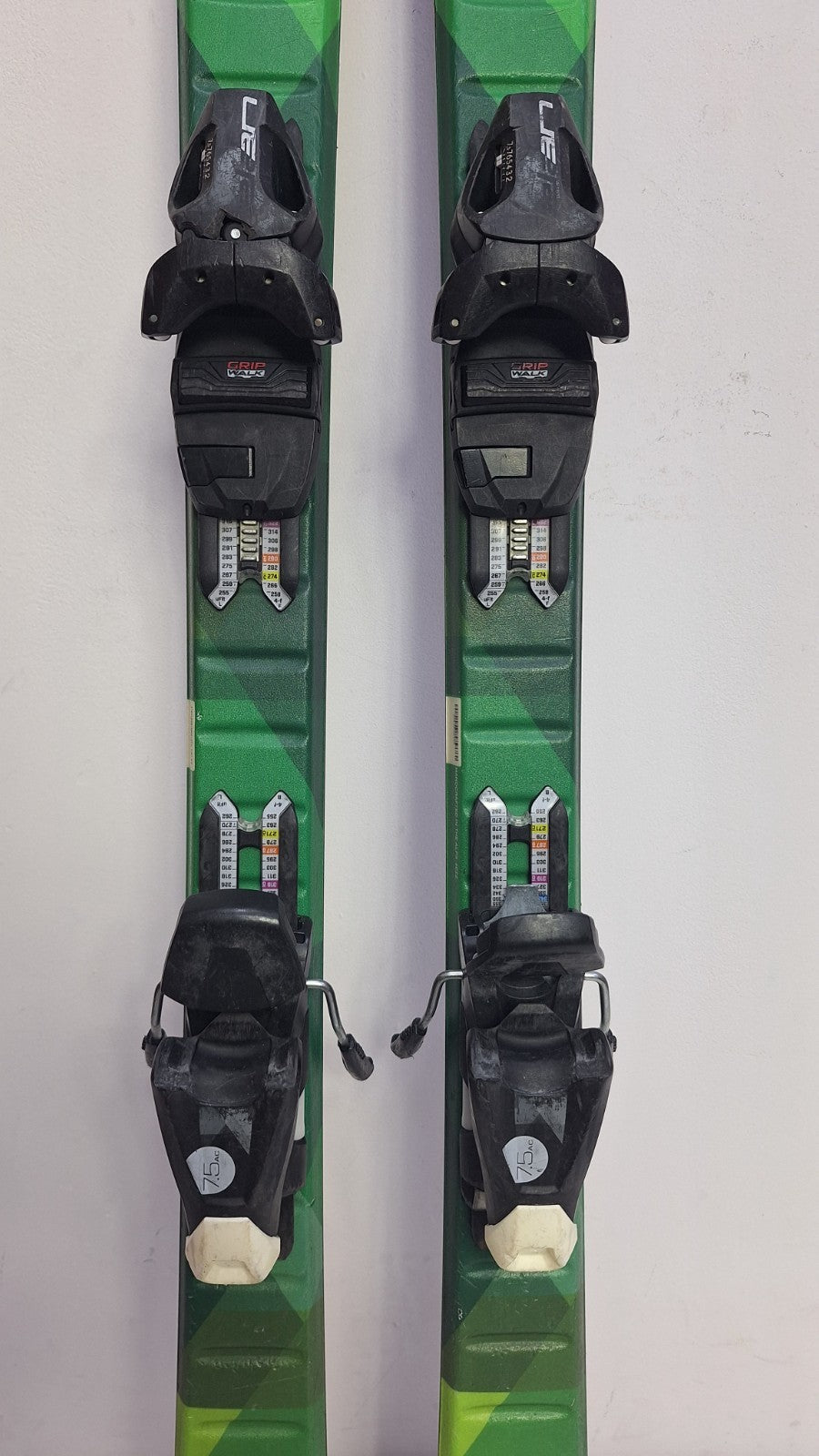 Sci Elan Explore Pro QS 150 + attacchi Elan 7.5 Sport invernali Divertimento sulla neve