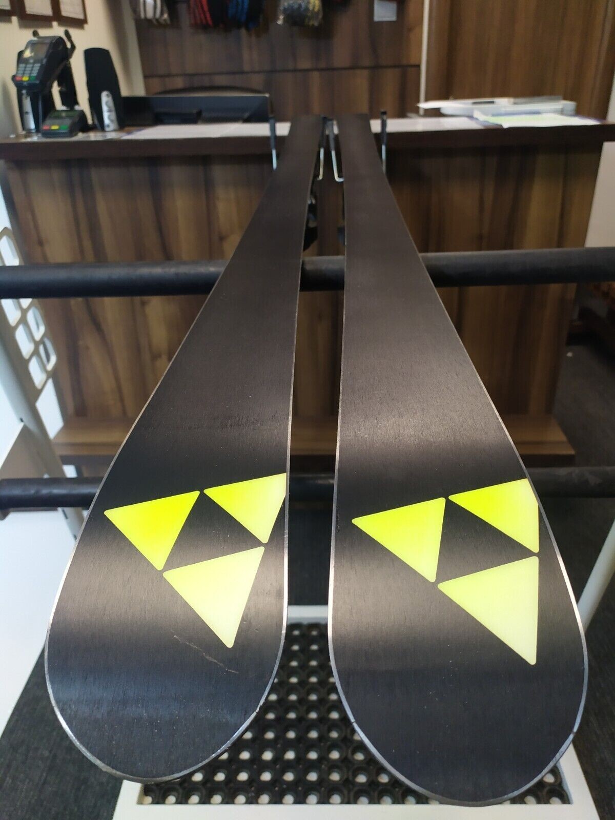 Fischer RC4 World Cup GS 165 cm Ski + Fischer RC4 Z11 Bindungen Wintersport