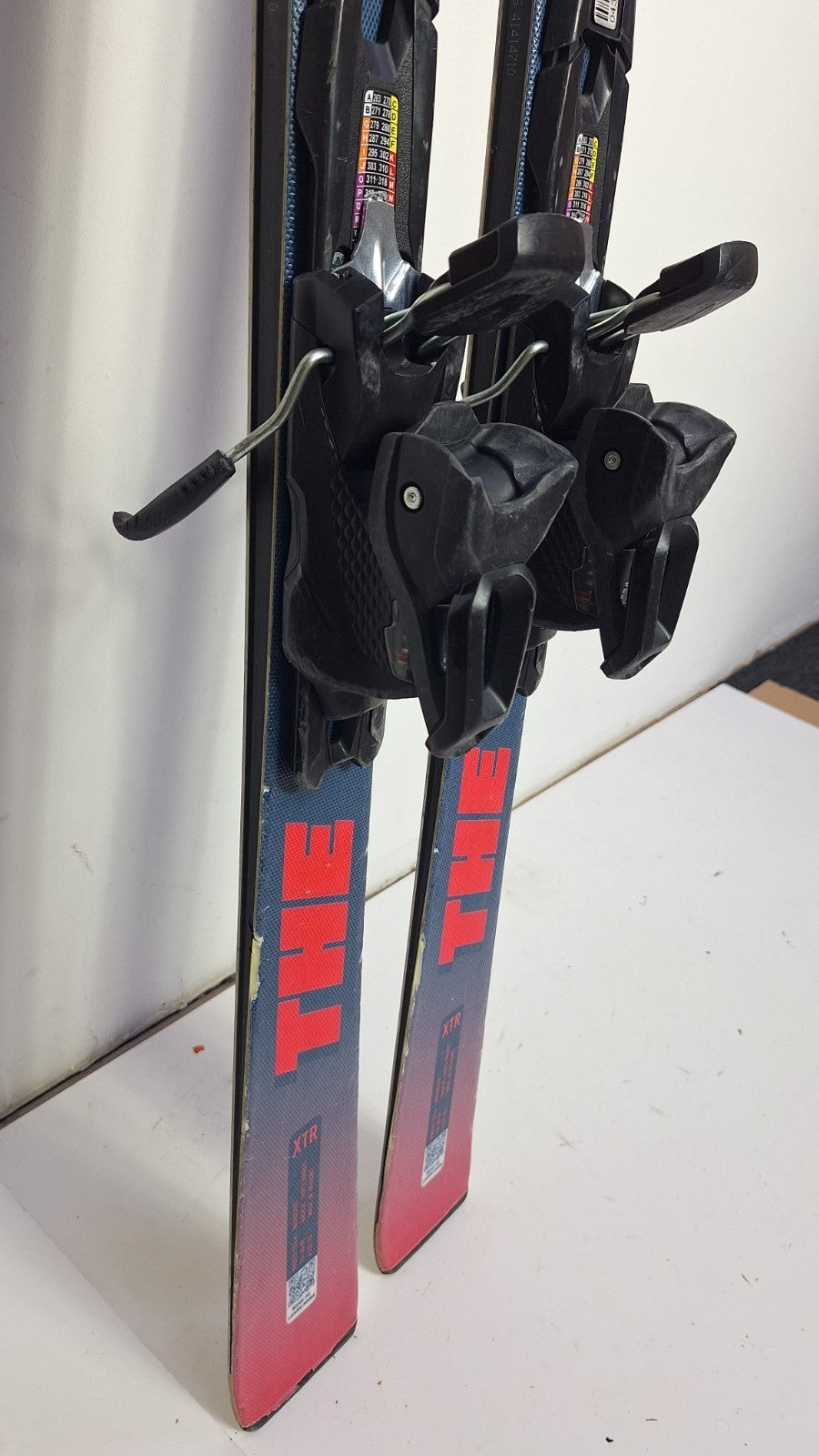 Fischer XTR The Curv  155 cm Ski + Fischer RS 10 Bindings Winter Sport  Snow