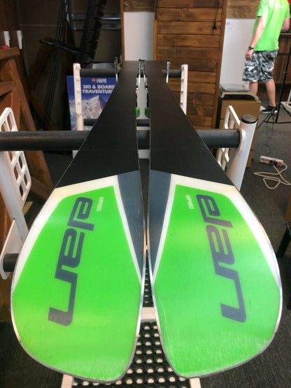 Elan Race GSX 166 cm Ski + Elan 11 Bindungen Winterspaß im Schnee