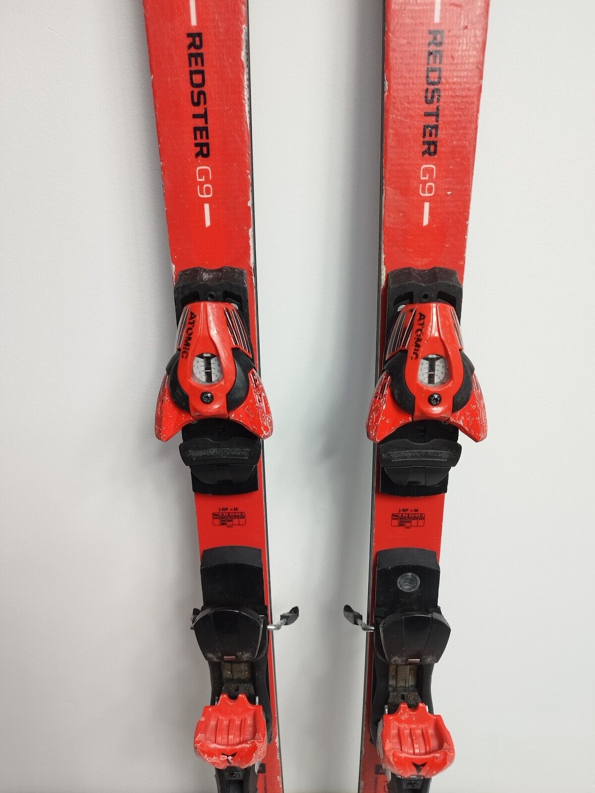 Sci Atomic Redster G9 152 cm + attacchi Atomic 10 Sport invernali all'aperto