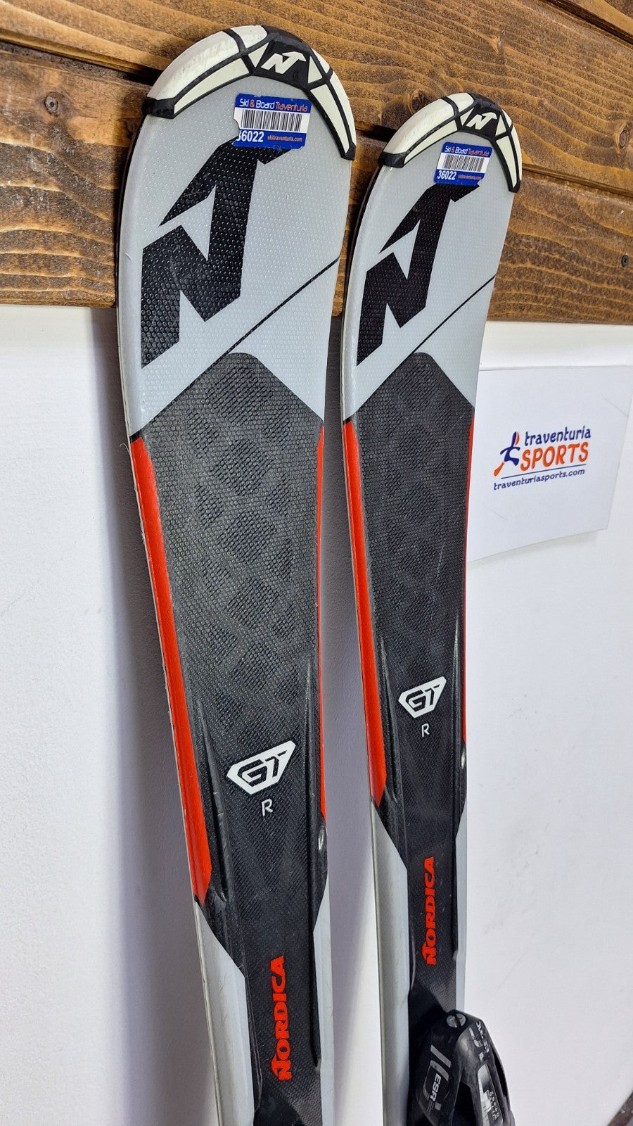 Nordica GT R EVO 144 cm Ski + Elan ESR 10 Bindungen Adventure Snow
