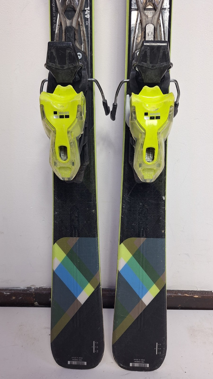 Rossignol Famous 2 149cm Skis + Look 10 Bindings Winter Fun Snow