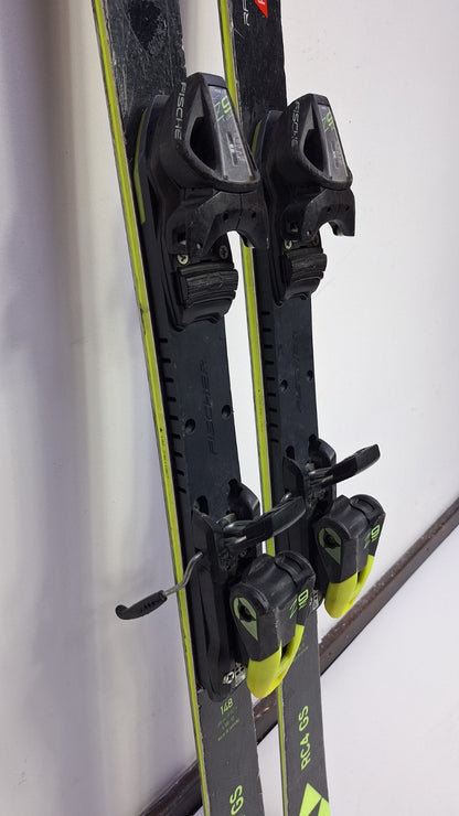 Fischer RC4 GS 148cm Ski + Fischer 9 Bindungen Wintersport