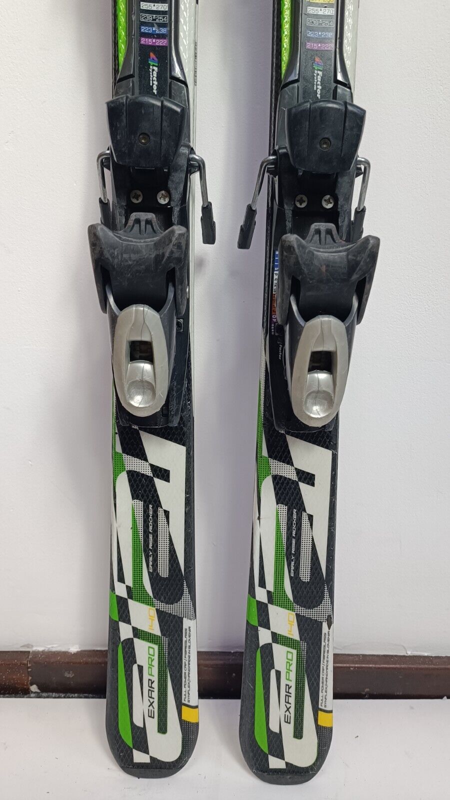 Elan Exar Pro 140 cm Ski + Fixations Elan 7.5 Sport Neige Hiver Plaisir