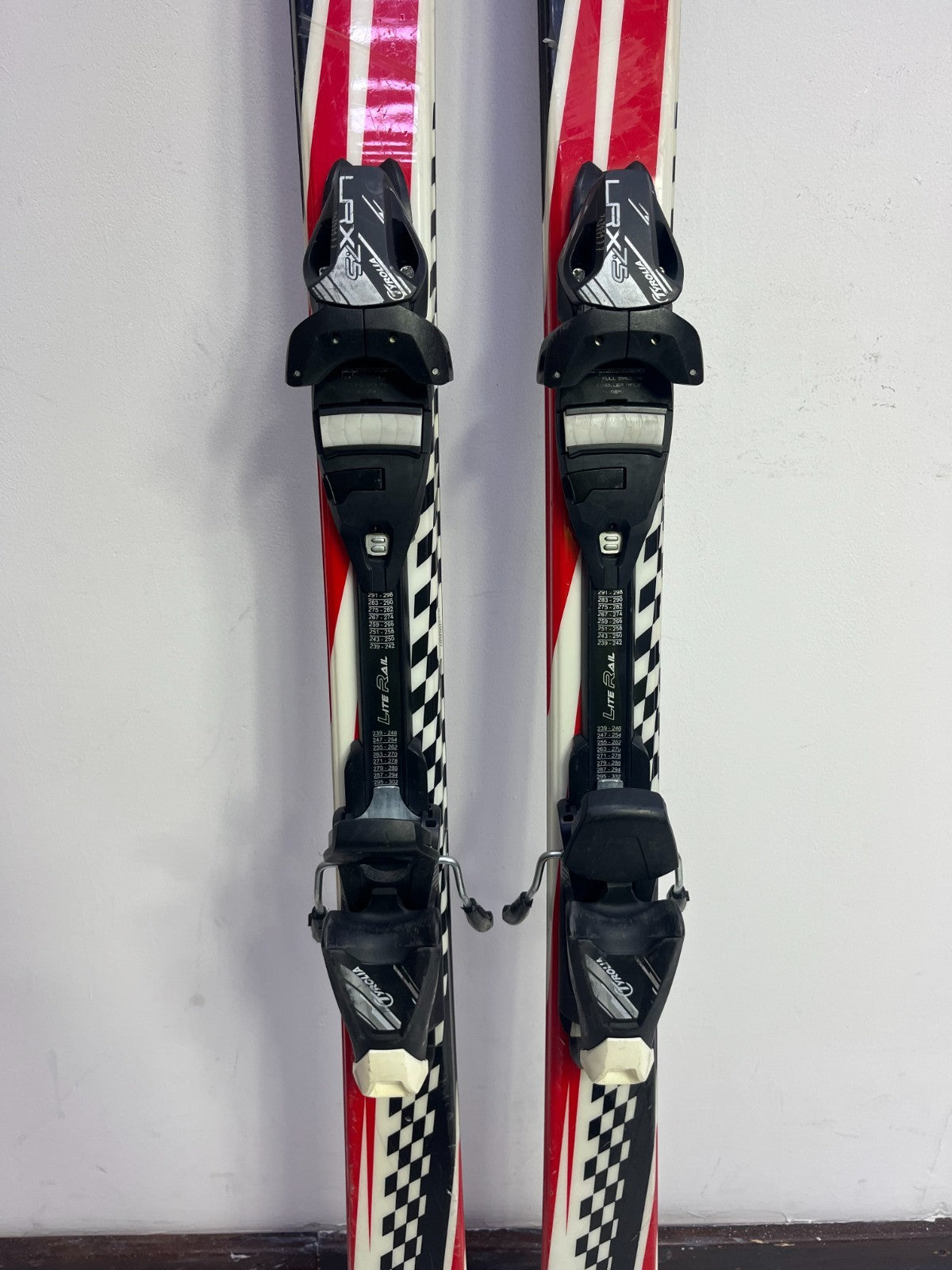 Nevica Hero Race 150cm Ski + Tyrolia LRX 7.5  Bindings Adventure Winter Sport