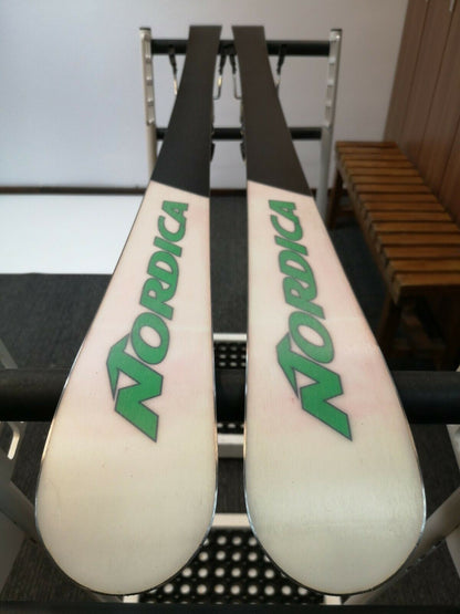 Nordica Dobermann GS J 142 cm Ski + Marker Race 10 Bindung Sport Winterspaß