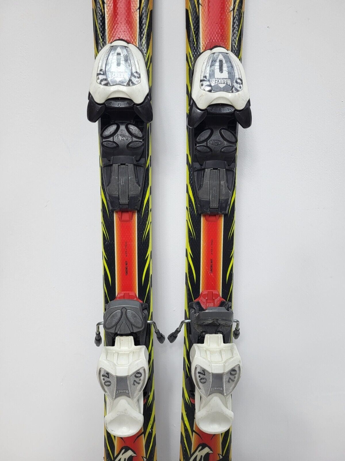 Ski Völkl Racetiger GS R JR 130 cm + fixations Marker 7 Plaisirs des sports d'hiver et de la neige