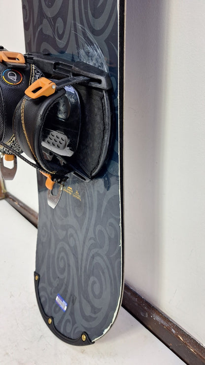 Matrix Escape W 159 cm Snowboard + Head Size L Bindings Adventure Sport