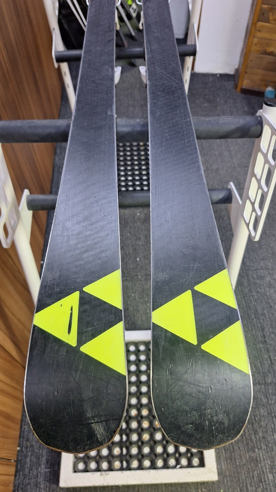 Ski Fischer RC4 GS WC 140 cm + fixations Fischer RS9 Sports d’hiver