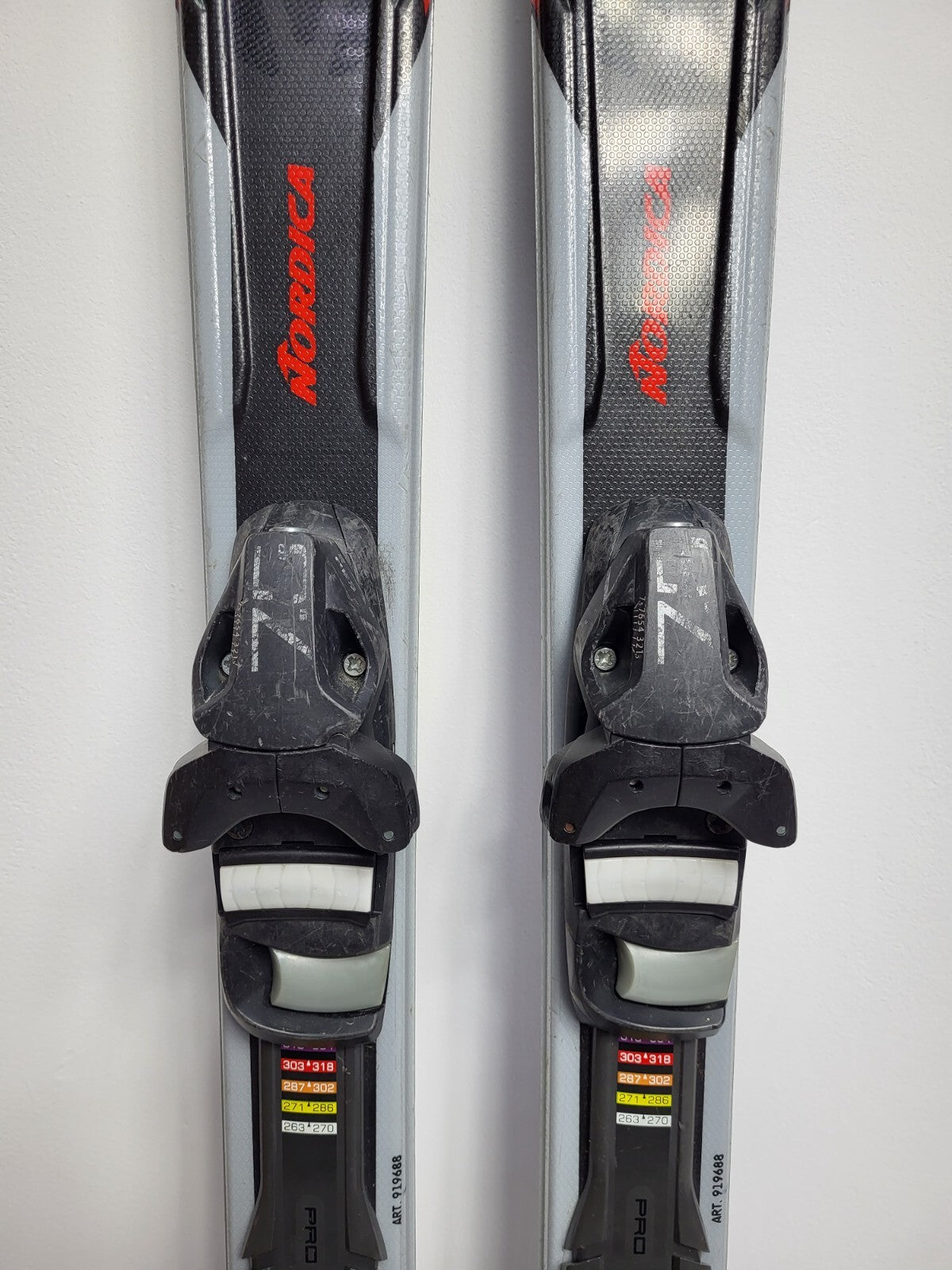 Nordica GT R EVO 144cm Ski + fixations Elan ESP 7.5  Divertissement hivernal, neige et sport