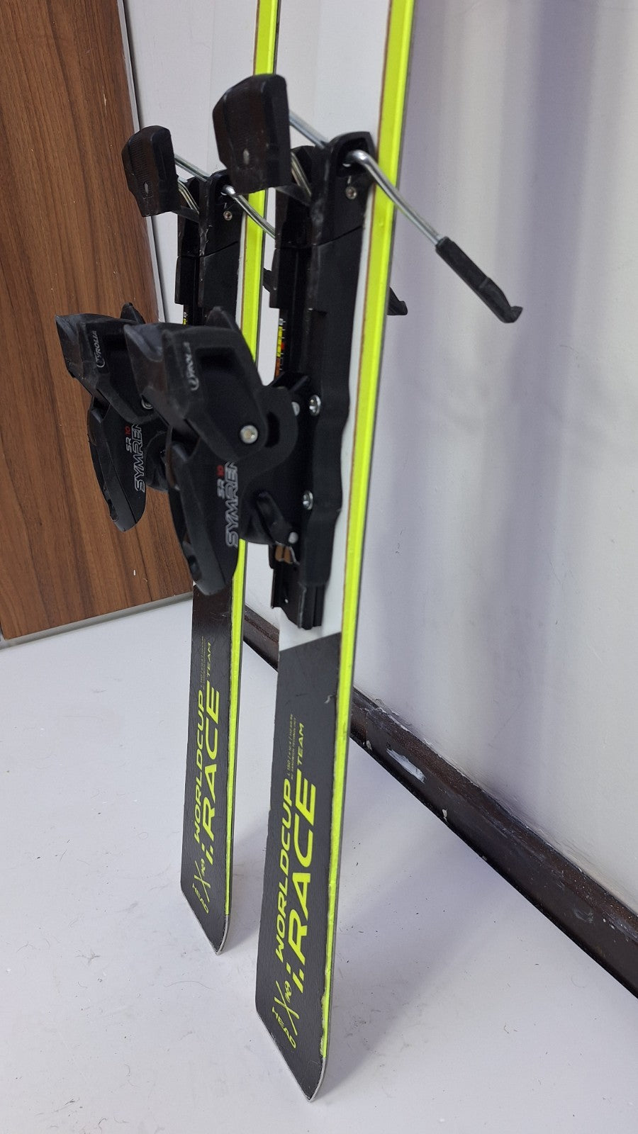 Sci HEAD i.Race Team 150 cm + attacchi Tyrolia SR 10 Sport invernali Divertimento sulla neve