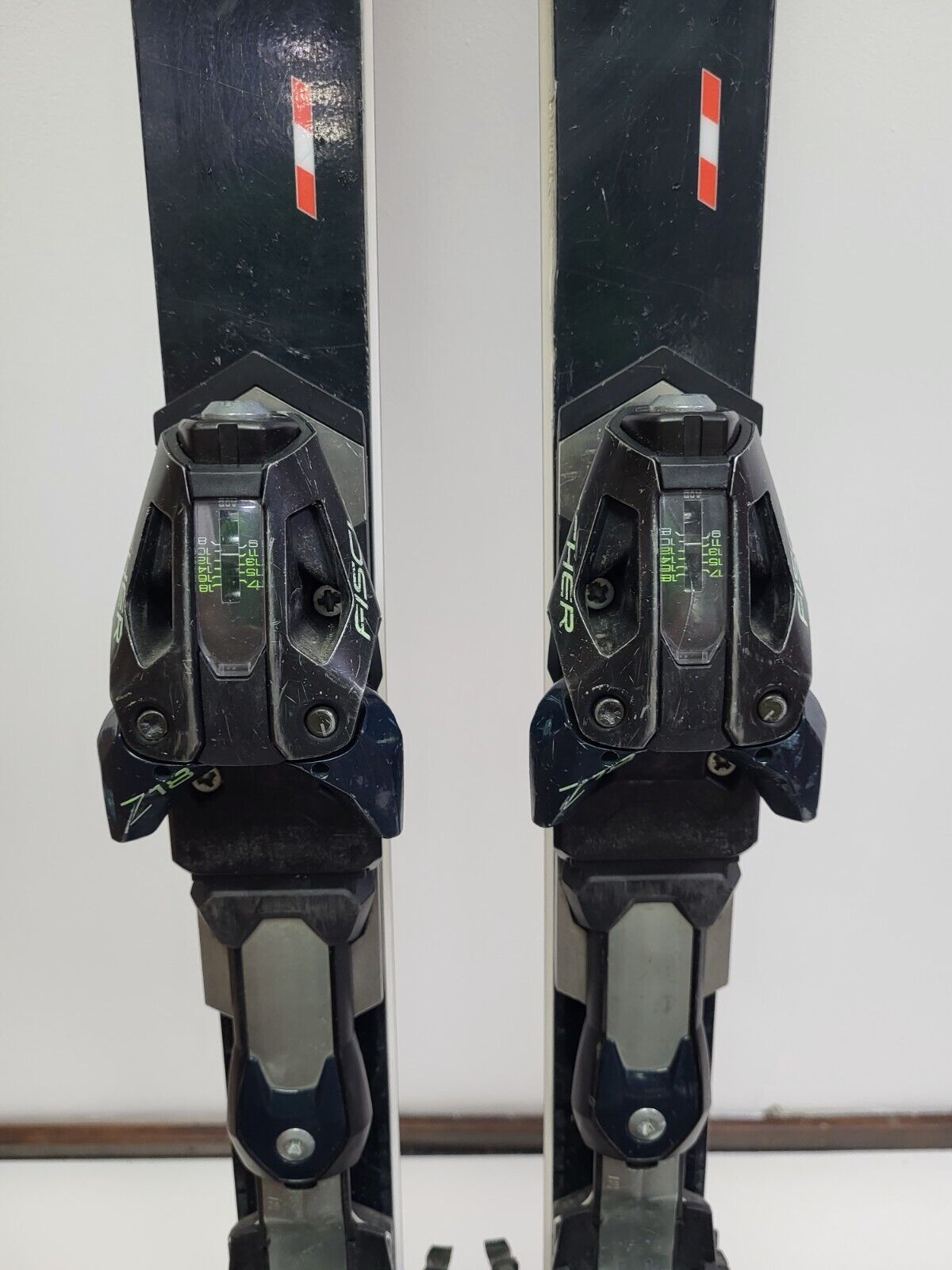 Fischer RC4 GS 188 cm Ski + Fischer 18 Bindungen Wintersport