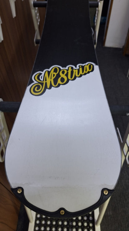 Matrix Escape 158 cm Snowboard + Head Size M Bindings Adventure Sport