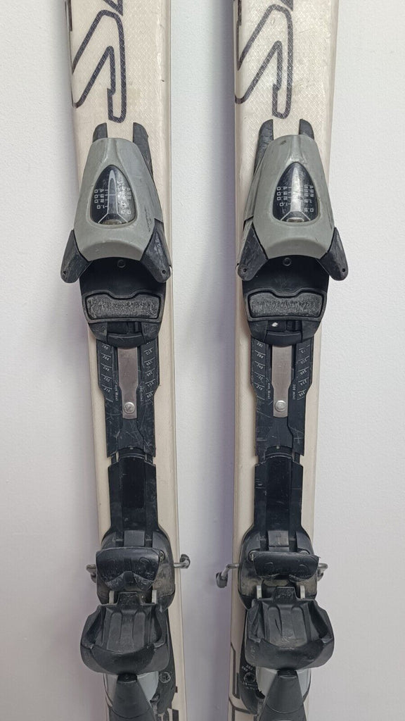 all mountain ski salomon Salomon 24 HRS 130 cm Ski + Salomon 4.5 Bindings Winter Sport Adventur –  Traventuria Sports