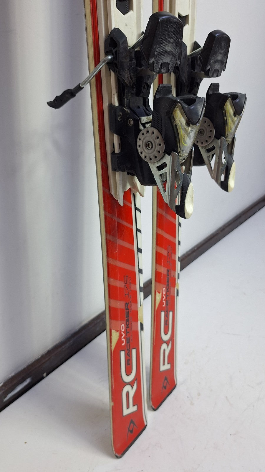 Völkl Racetiger RC UVO 170 cm Ski + Marker 12 Bindings Winter Sport Snow