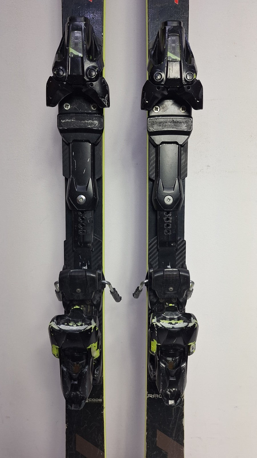 Fischer RC4 WC GS 180 cm Ski + HEAD 17 Bindung Wintersport Schneespaß