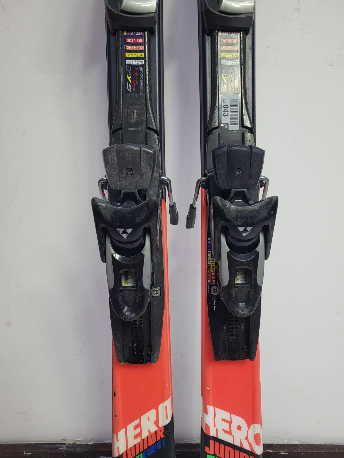 Rossignol Hero J 150 cm Ski + Fischer 12 Bindungen Winter Fun Snow Sports