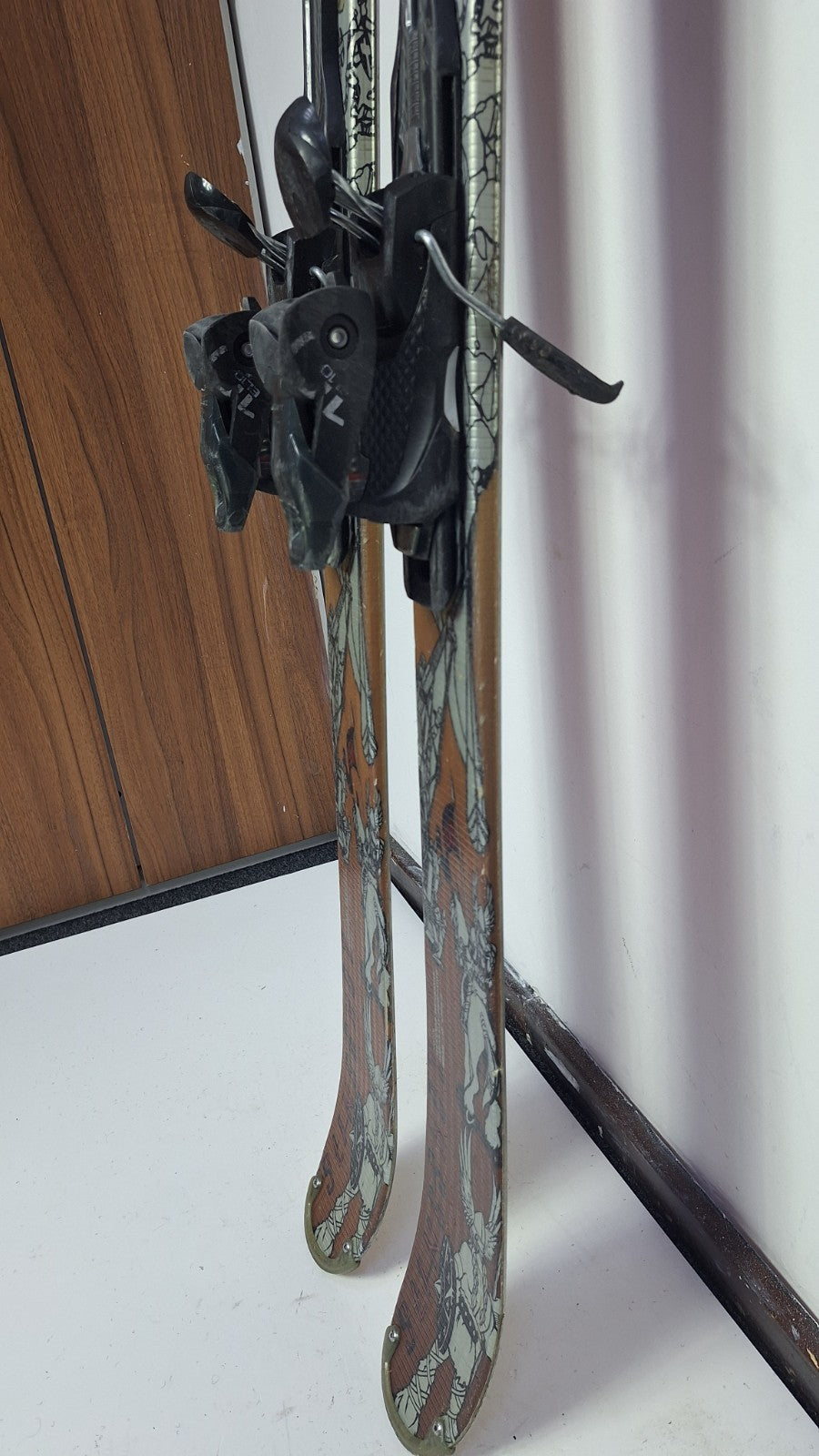 Elan Slingshot 171cm Ski + Elan EL 10  Bindings Winter Adventure Outdoor