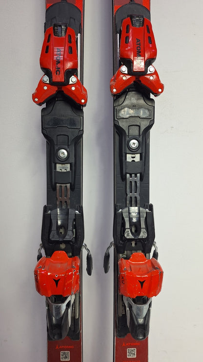 Atomic Redster G9 FIS 173 cm Ski + Atomic X12 Bindung Wintersport Schneespaß