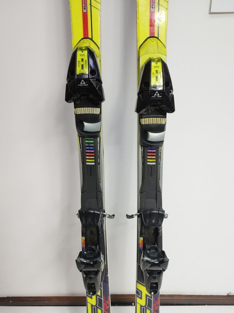skis FISCHER RC4 WORLDCUP SC, titan, woodcore + Fischer MBS 13 ( en PARFAIT état skis FISCHER RC4 WORLDCUP SC, titan, woodcore + Fischer MBS 13 ( en PARFAIT état