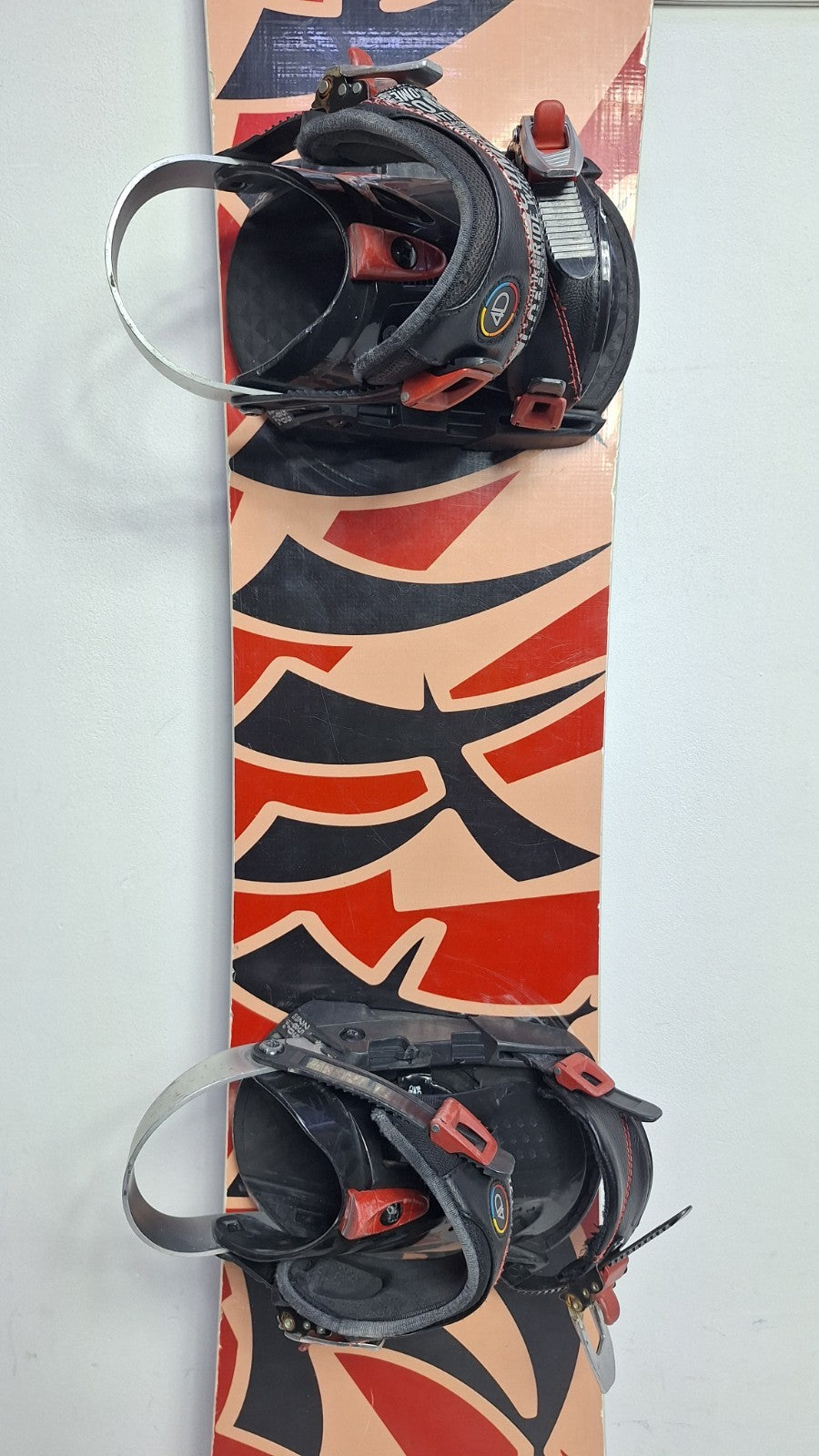 Snowboard Heli Kamikaze 147 cm + Attacchi HEAD Rental M Avventura sulla Neve Invernale