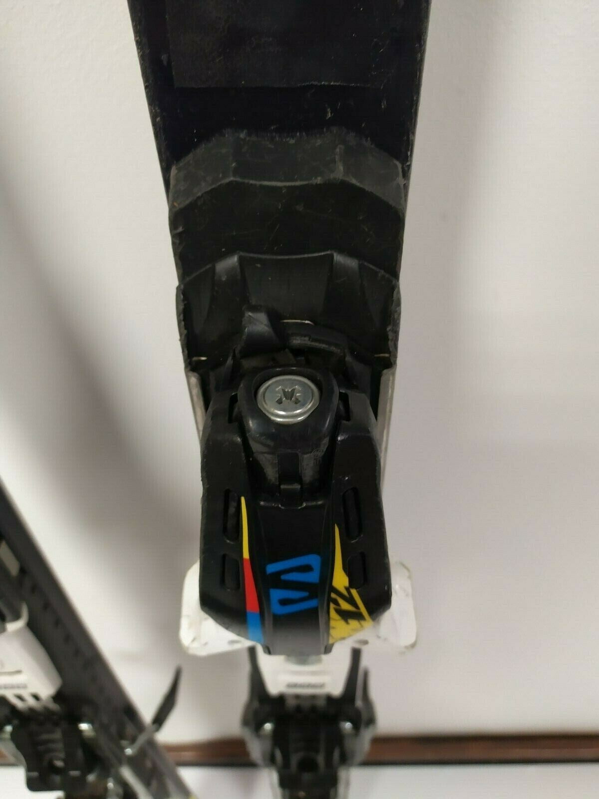 Ski Salomon Xrace JR GS 159 cm + fixations Salomon X12. Neige, sport d’hiver et plein air