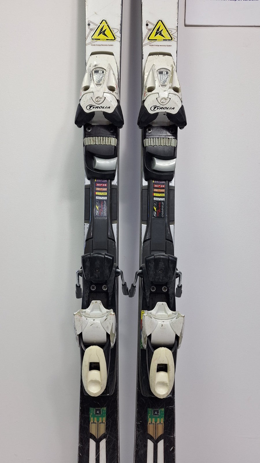 Sci HEAD World Cup i.Speed ​​175cm + attacchi Tyrolia 13 Sport invernali