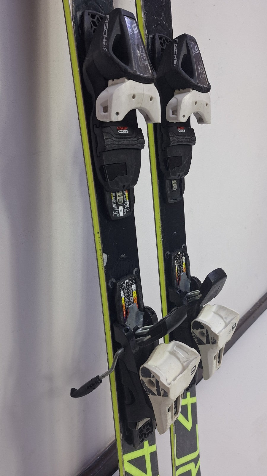 Ski Fischer RC4 GS WC 140 cm + fixations Fischer RS9 Sports d’hiver