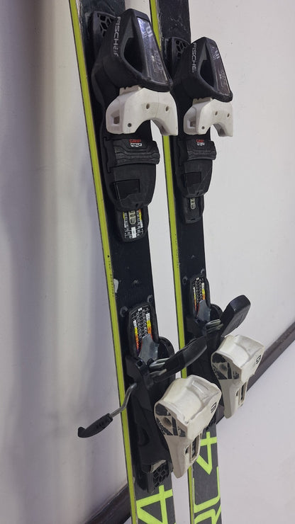 Ski Fischer RC4 GS WC 140 cm + fixations Fischer RS9 Sports d’hiver