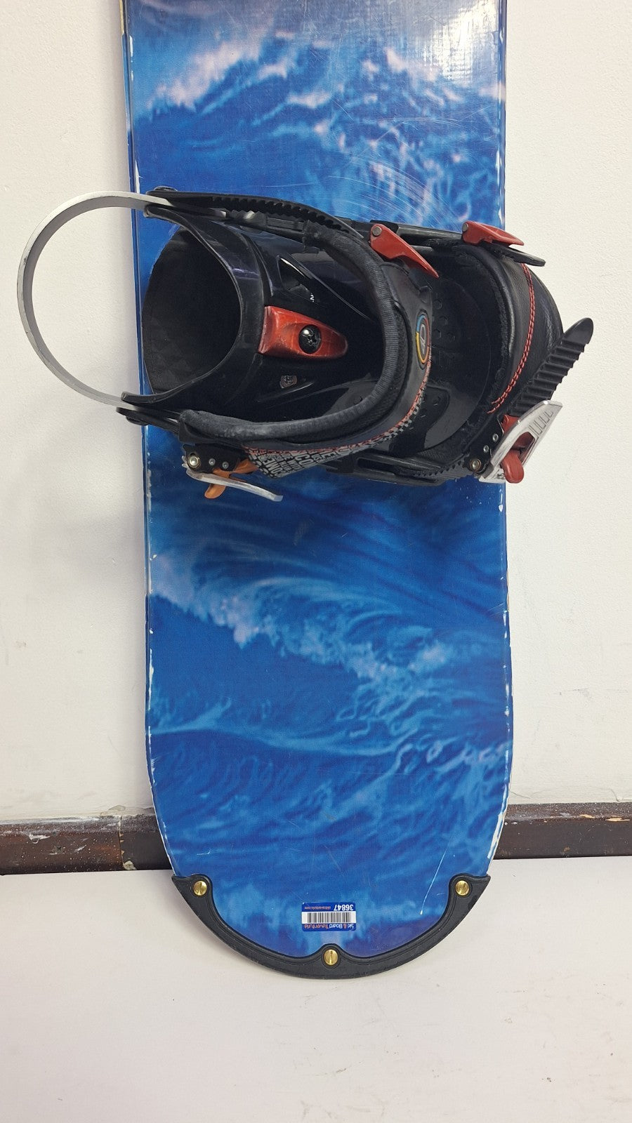 Matrix Storm 141 cm Snowboard +HEAD Rental M Bindings Snow Adventure Fun
