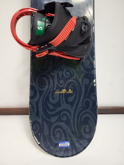 Matrix Escape 141 cm Snowboard + NEW Dreamscape Faky JR Size S Bindings Winter