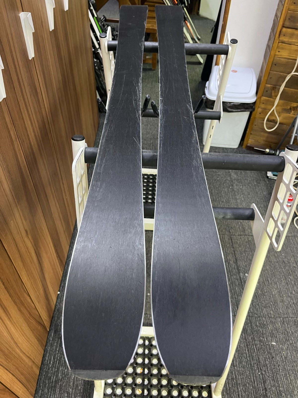 Skis Salomon Myriad 85 169cm + fixations Elan EL 10 Aventure Sport d’hiver