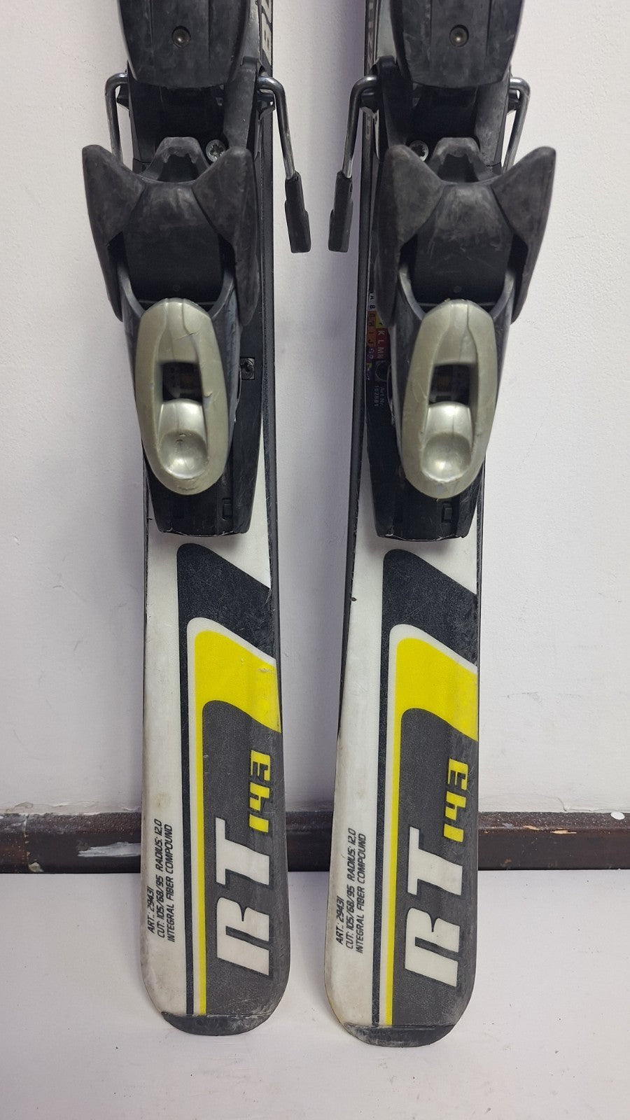 Blizzard RT 143 cm Ski + Tyrolia 7.5 Bindings Winter Fun