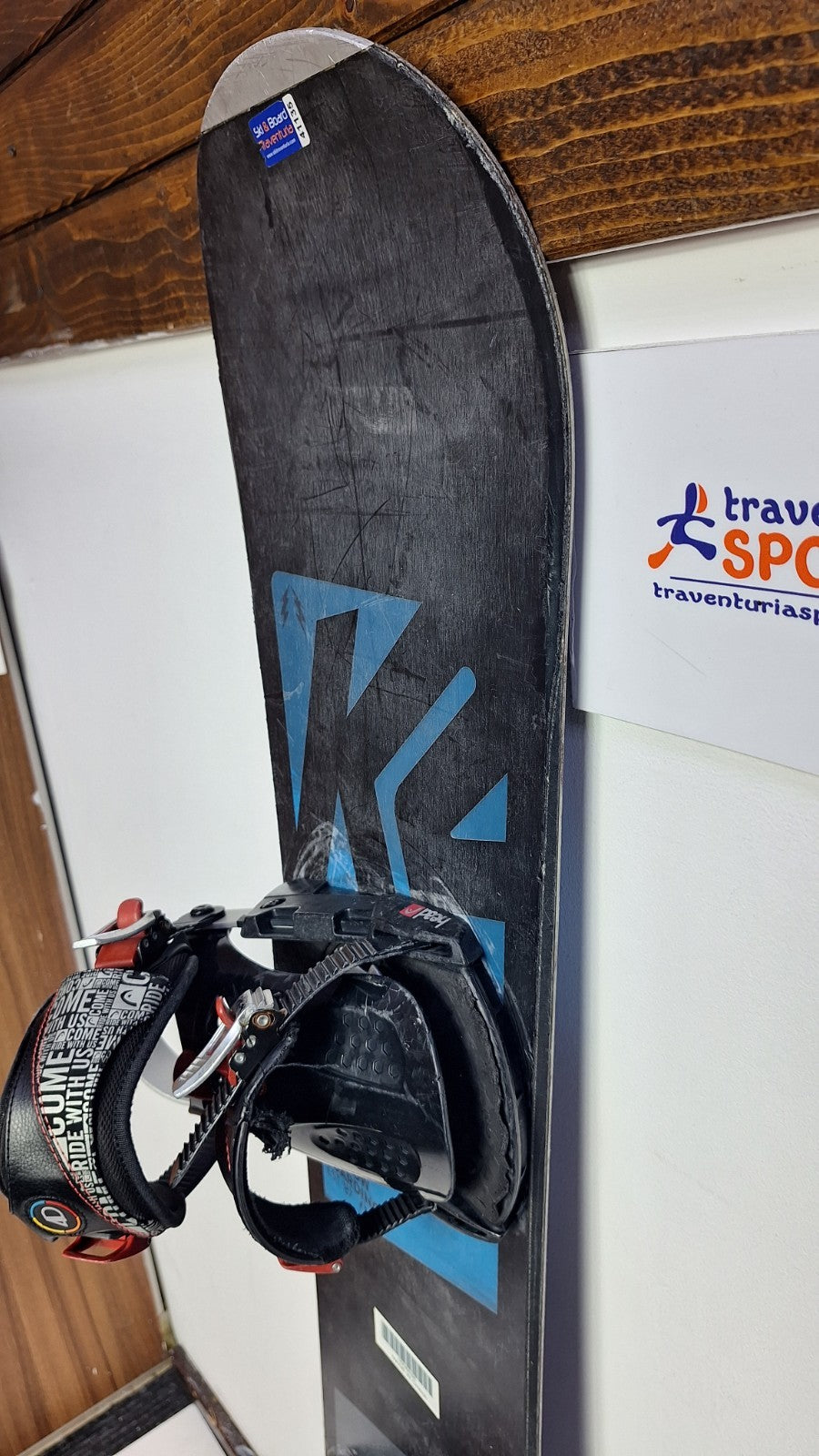 Snowboard K2 Rental 145 cm + fixations HEAD Rental taille M Aventure Hiver