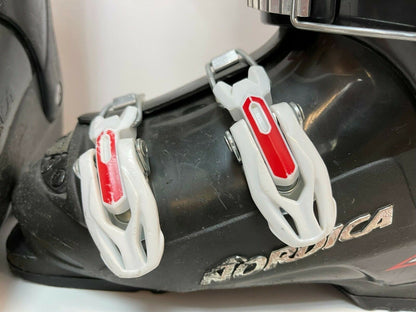 Chaussures de ski Nordica GP TJ (EU 39 ; UK 5 3/4 ; Mondo 250), sport, plaisirs de la neige et hiver