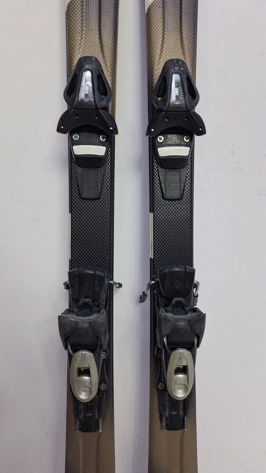 Elan Explore 72 150 cm Ski + Elan ESR 10 Bindungen Winter Schneesport