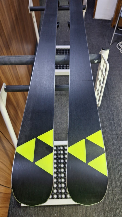 Fischer RC4 WC GS 165 cm Ski + HEAD Evo 9 Bindung Wintersport Schneespaß