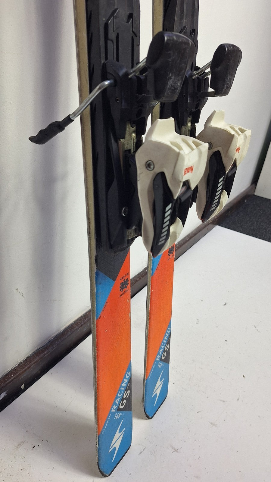 Blizzard Titanium Racing GS 149 cm Skis + Marker 10 Bindings Winter Fun Snow