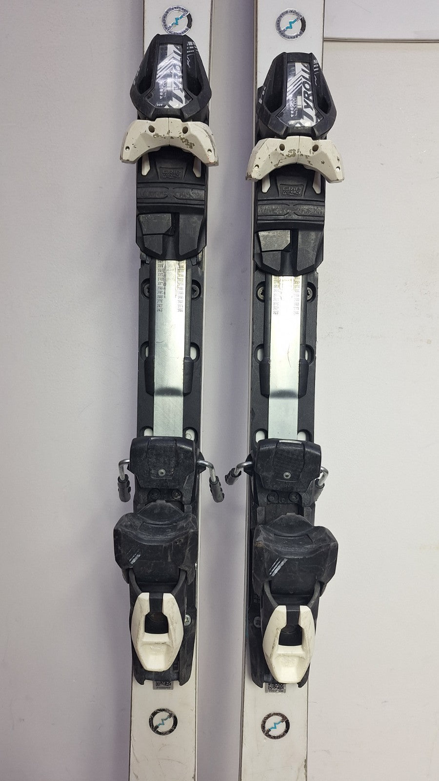 Sci HEAD WC Rebels 188 cm + Attacchi Tyrolia 14 Sport Invernali Divertimento sulla Neve